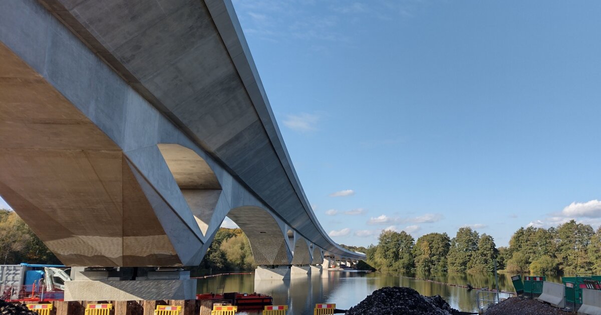 HS2 viaduct reaches structural completion - News - Knight Architects