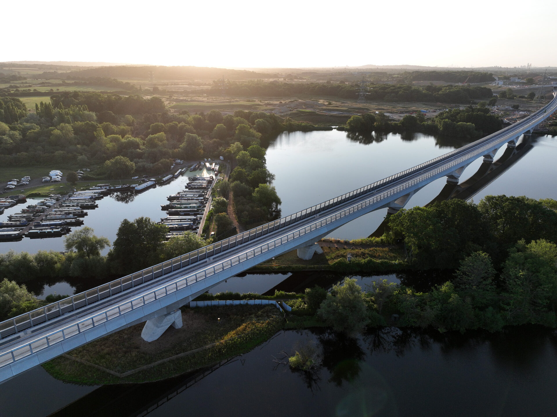 Colne Valley Viaduct Buckinghamshire Knight Architects colne-valley-viaduct-buckinghamshire-knight-architects